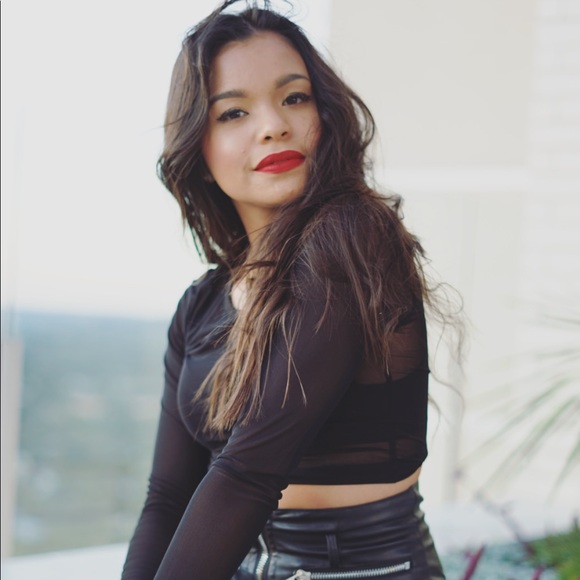 Meet your Posher ๐๐๐๐๐ - Picture 4 of 4